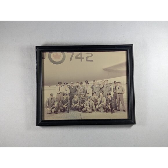 Vintage framed Canada Air crew colour photo 8 x 10, Faded glossy photo movie - Picture 3 of 8